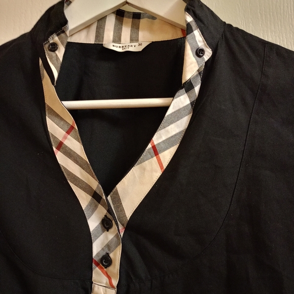 Women's Burberry Short sleeve blouse Size Small - Picture 3 of 4